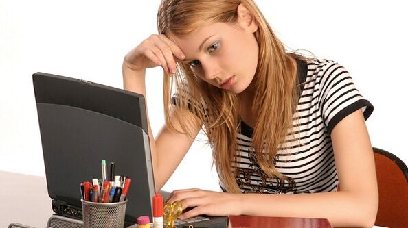 Le travail sédentaire comme cause de l'ostéochondrose de la colonne vertébrale.